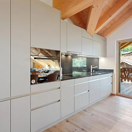 High-end With And Indoor Pool Lejlighed