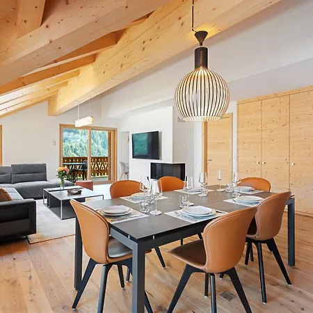High-end With And Indoor Pool Lejlighed Champéry