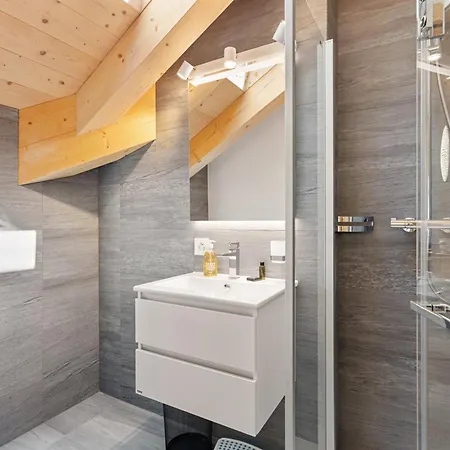 High-end With And Indoor Pool * Champéry