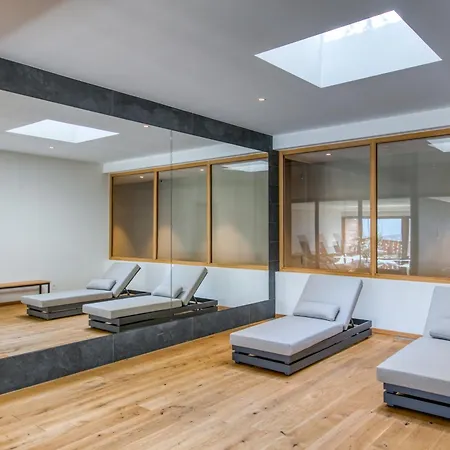 High-end With And Indoor Pool